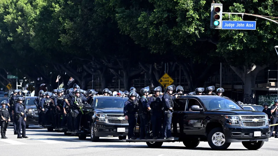 Governo Trump ordena retirada de 2.000 soldados enviados para conter protestos em Los Angeles