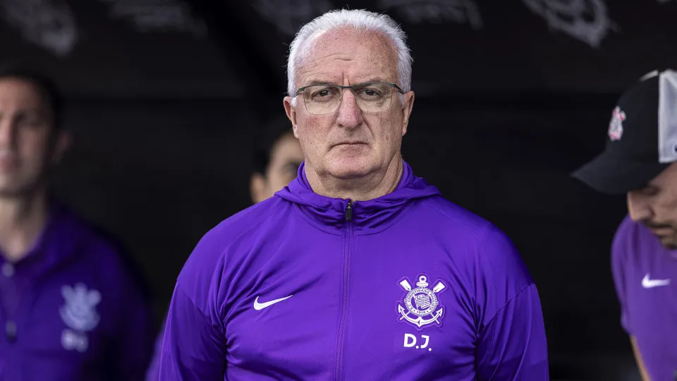 Dorival pede reforços, mas política do Corinthians trava planos do técnico