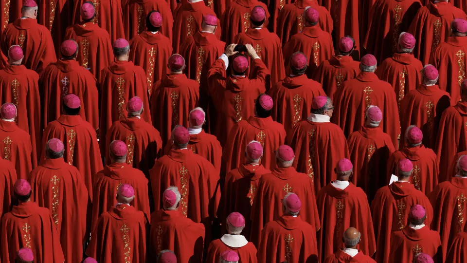 Os salários surpreendentes do Papa e dos cardeais