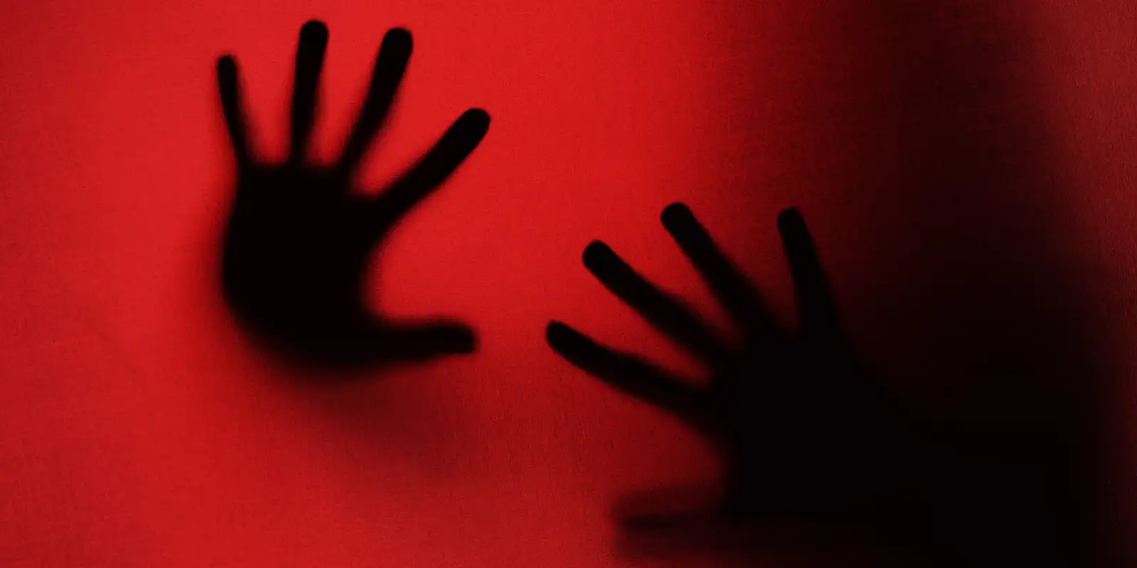 Crime de estupro: entenda os agravantes e punições previstas em lei