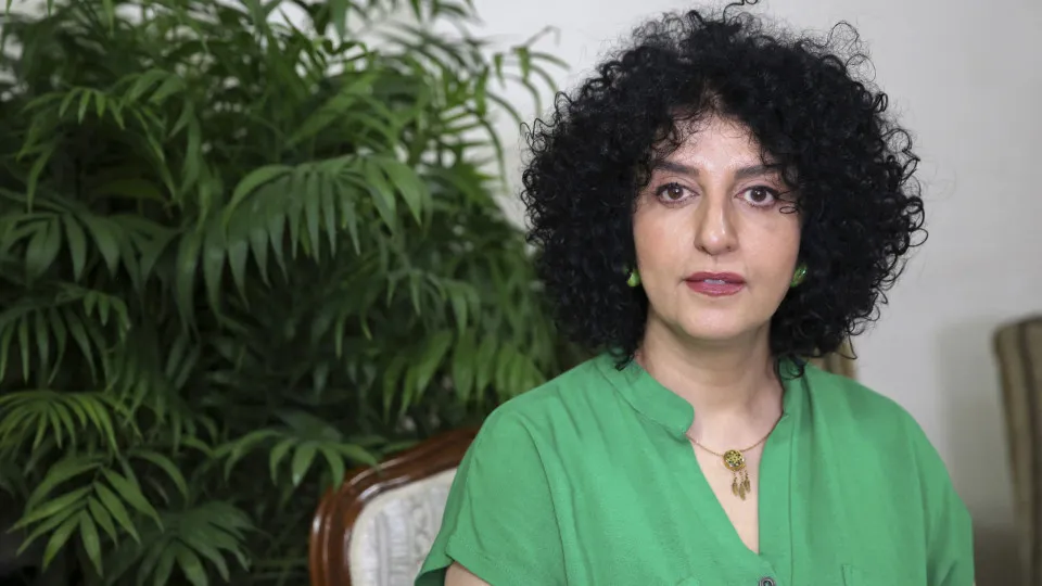 Nobel da Paz está em estado grave após infarto em prisão no Irã