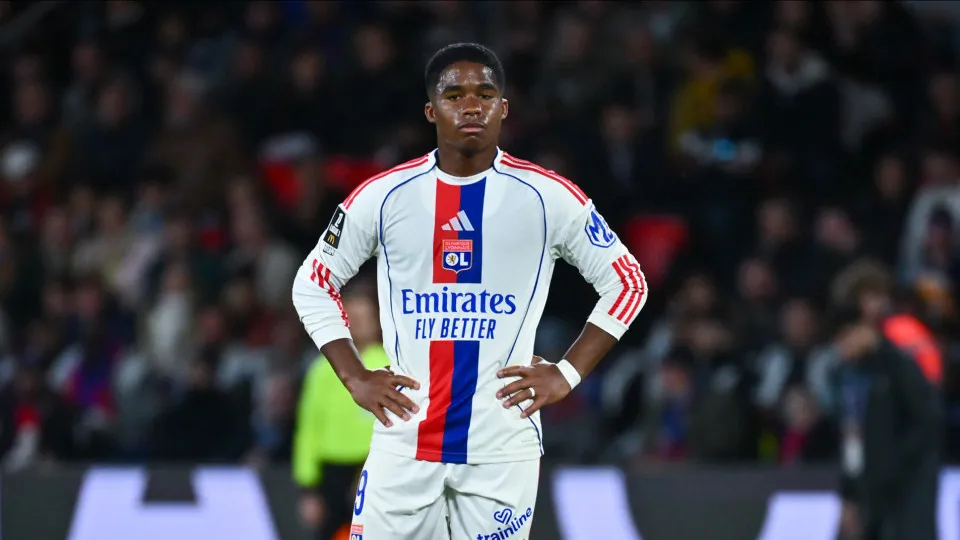 Endrick leva bronca de possível rival da Copa após 'provocar' torcida do PSG: 'Jogue futebol'