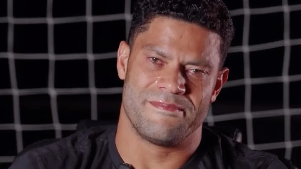 Hulk se despede do Atlético Mineiro em lágrimas: "Não é fácil"