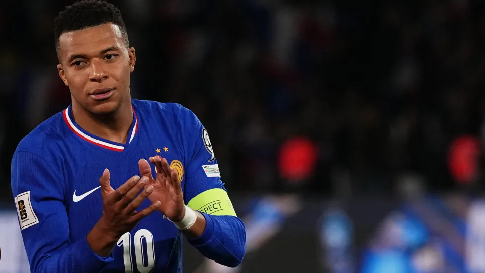 França convoca Mbappé para a Copa e deixa Kolo Muani fora