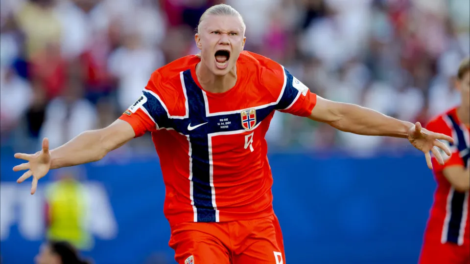 Haaland brilha e Noruega goleia Iraque em seu retorno à Copa do Mundo