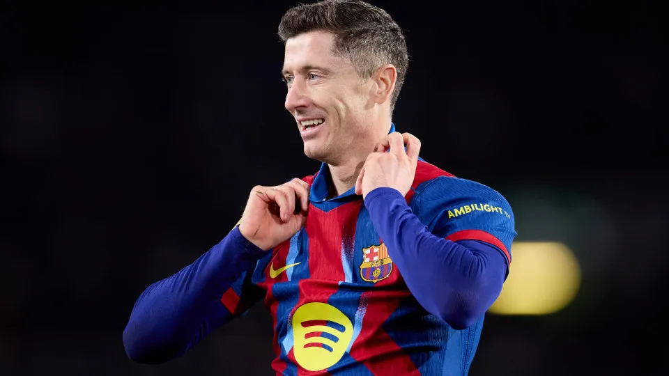 Lewandowski deixa o Barcelona e fecha com o Chicago Fire