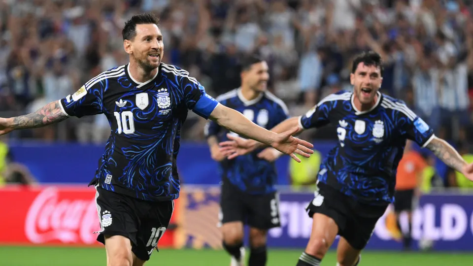 Argentina e Colômbia entram em campo em dia de mata-mata da Copa