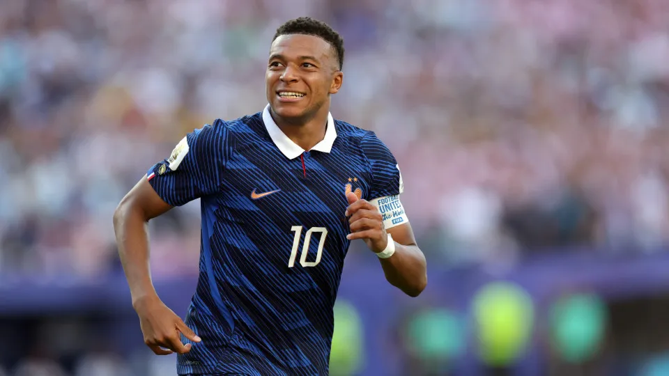 Paraguai dá trabalho, mas Mbappé resolve, e França vai às quartas de final da Copa