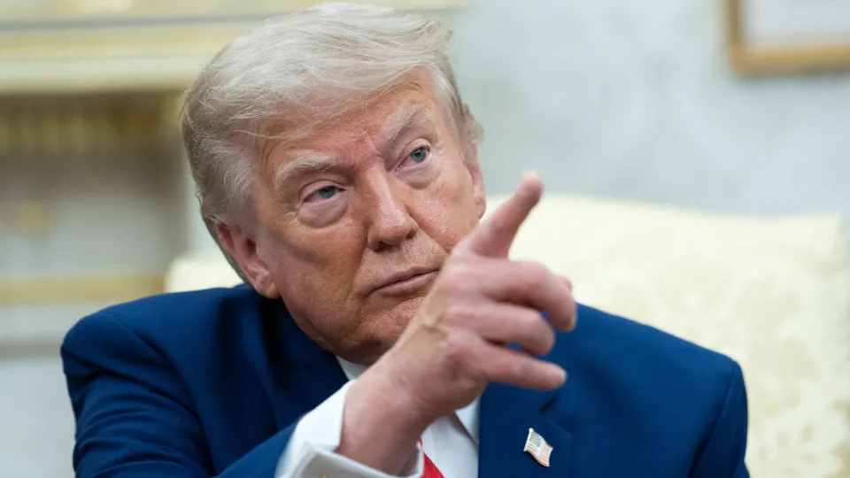 Trump diz que 'terrível' crise migratória da Espanha é um alerta para EUA