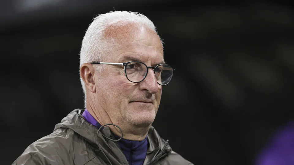 Dorival se desespera com a irregularidade do São Paulo: 'Não dá para aceitar e entender'