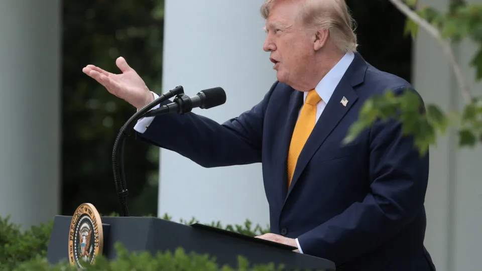 Donald Trump reage à morte de Dolly Parton: "O mundo te ama"