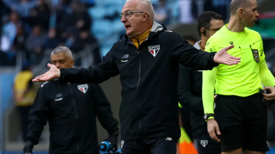 Dorival lamenta revés na Sul-Americana, mas aponta evolução do São Paulo: 'Estamos no caminho'