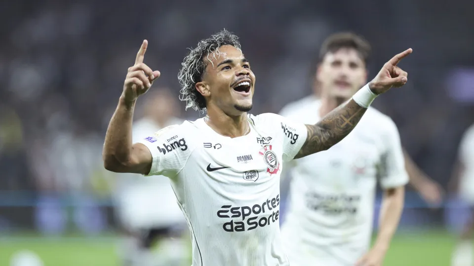 Corinthians reage, empata na Argentina e decide vaga na semi da Libertadores em casa