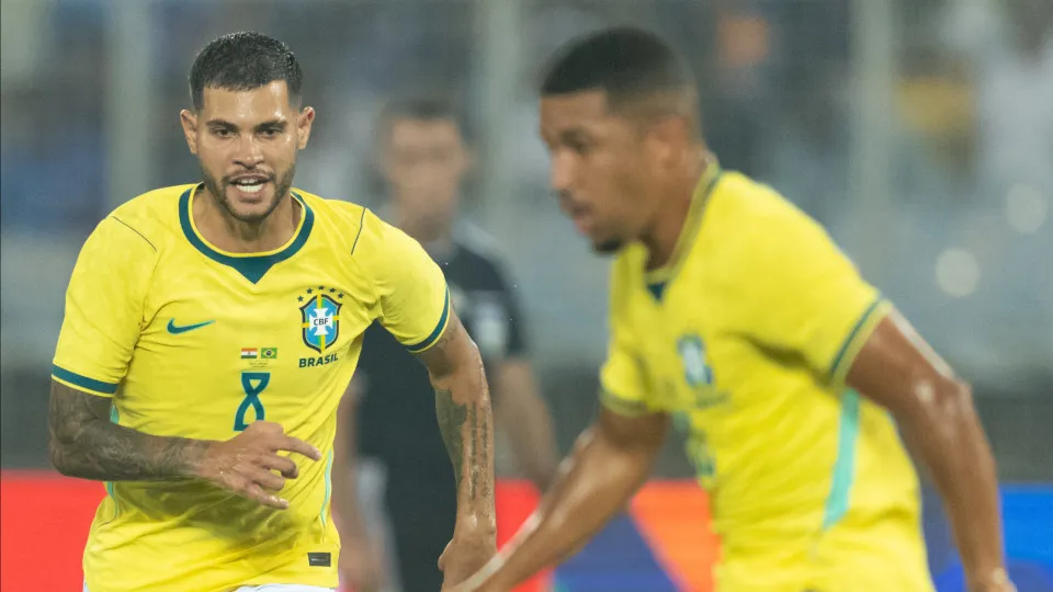 Brasil vence a Índia em ritmo de treino e com falhas do goleiro