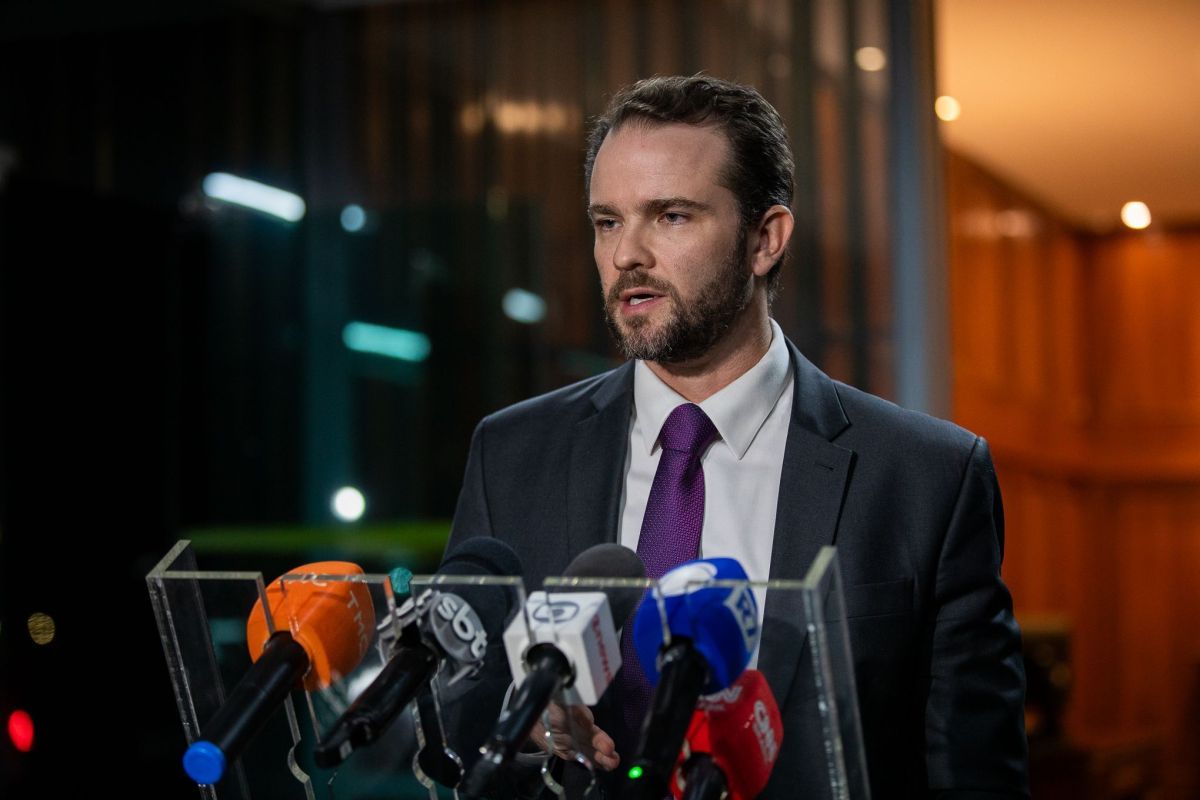 Equipe econômica avalia “mesa com ortodoxos” e tripé de medidas de ajuste