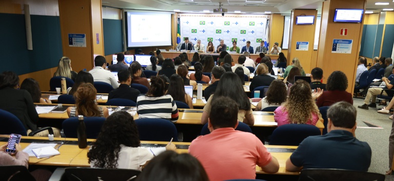 Ministério da Saúde economiza mais de R$ 1 bilhão na compra de produtos para o SUS