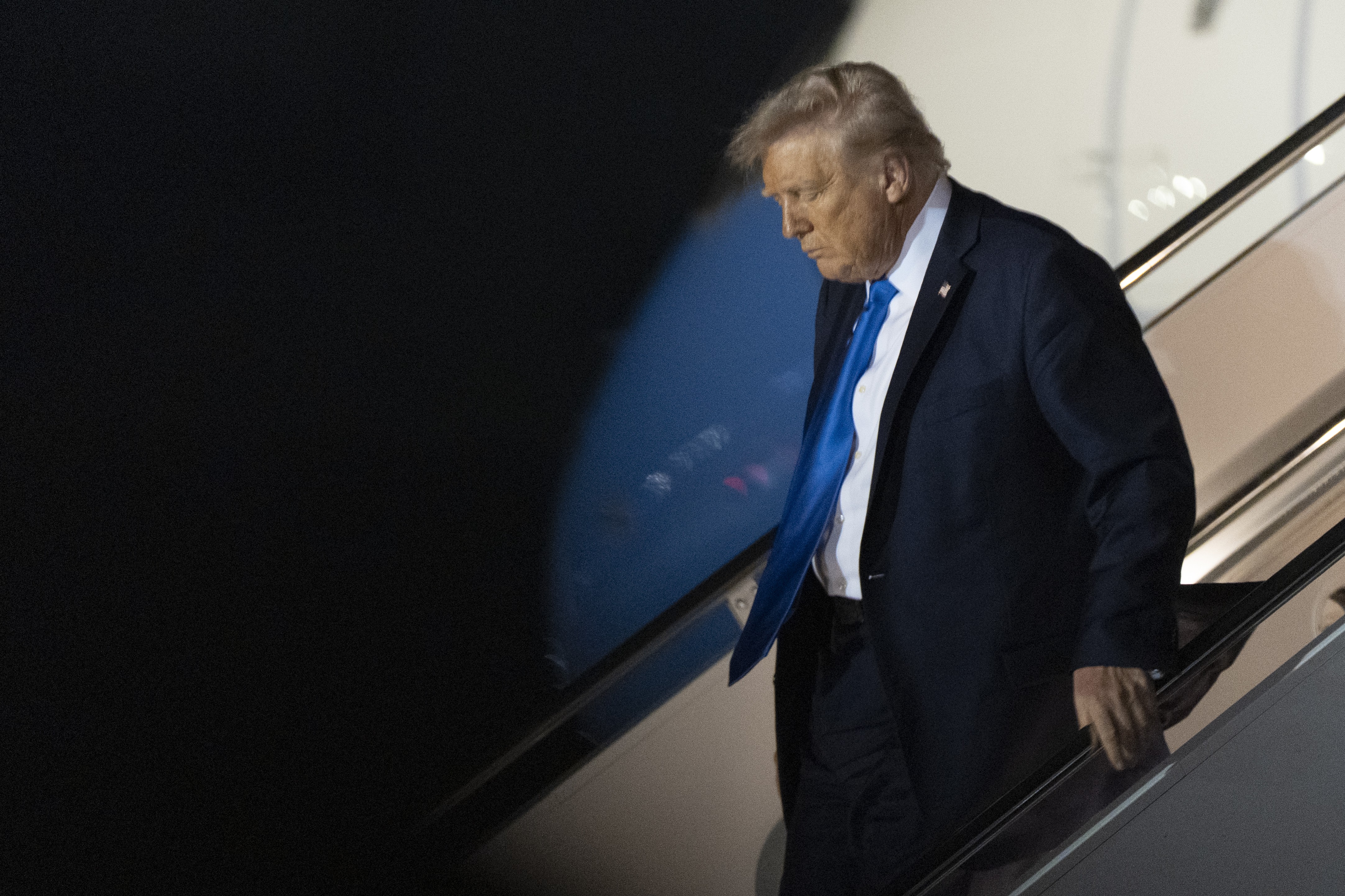 Trump diz que não vai demitir Powell até o fim do mandato dele na presidência do banco central dos EUA