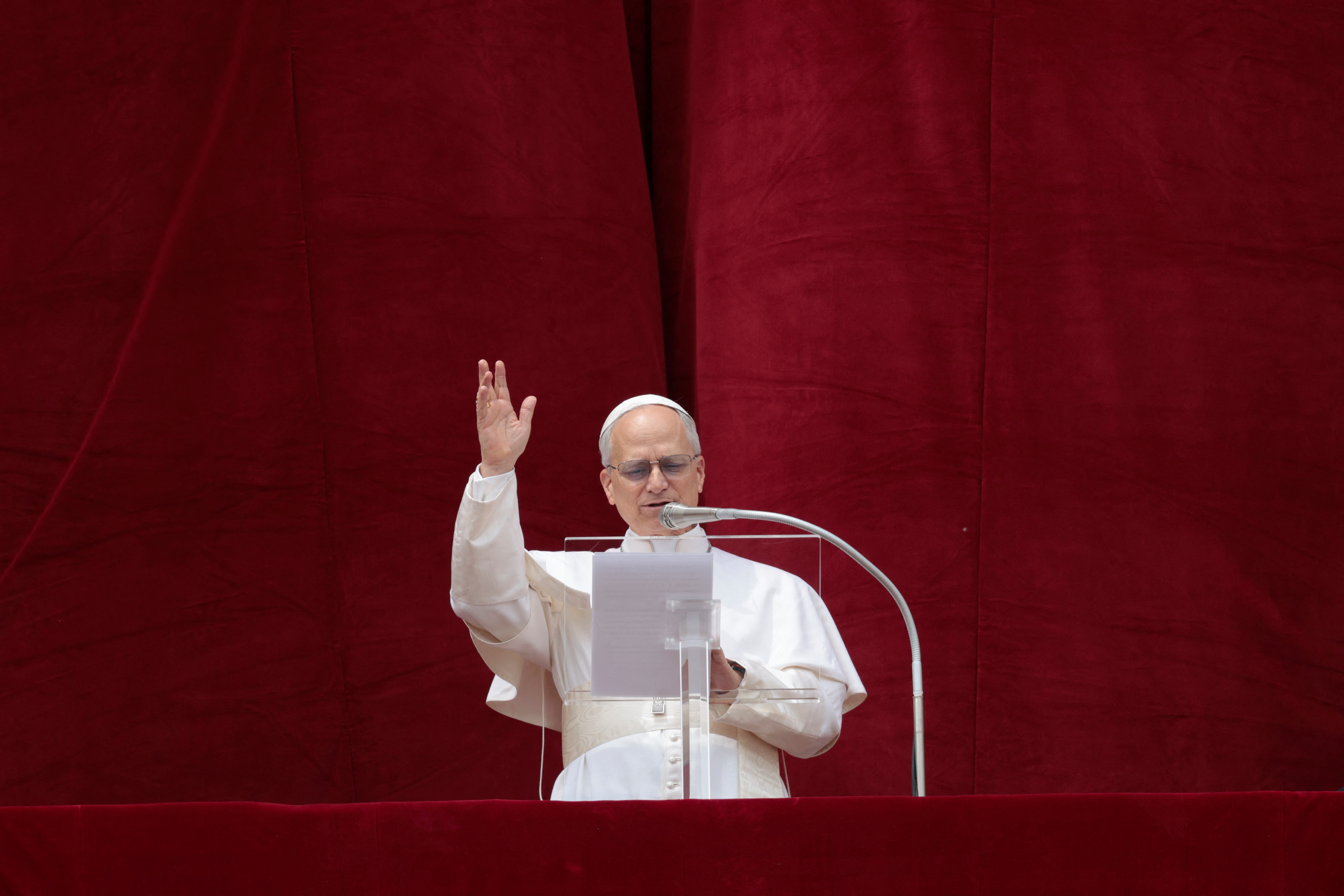 Papa Leão XIV faz apelo à paz em 1ª  bênção de domingo; leia íntegra do discurso